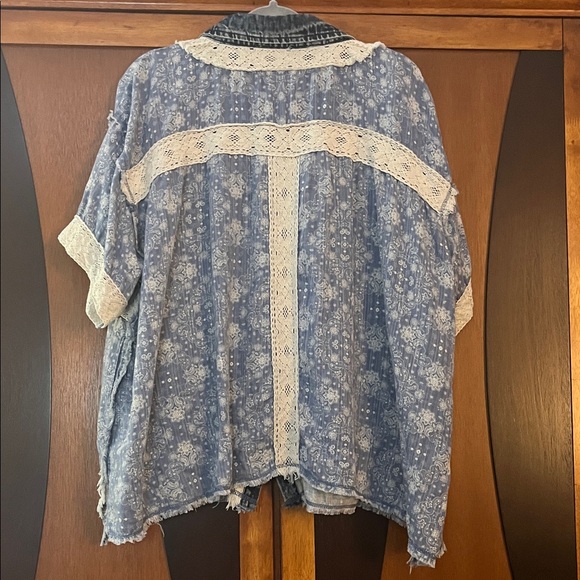NWOT Oli & Hali Blue & White Mixed Media Lace, Crochet, Denim Patchwork Shirt - Picture 7 of 11
